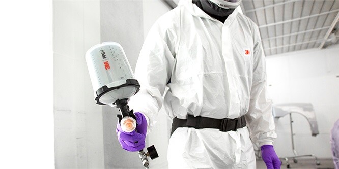 3M™ PPS™ Series 2.0 Spray Cup System in action
