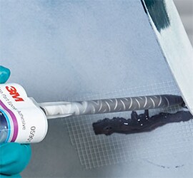 Repairing a plastic part with a special nozzle