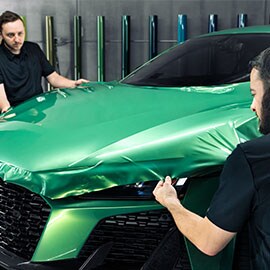 3M™ Protection Wrap Film Installation of Iridescent Emerald Green Stretch Hood